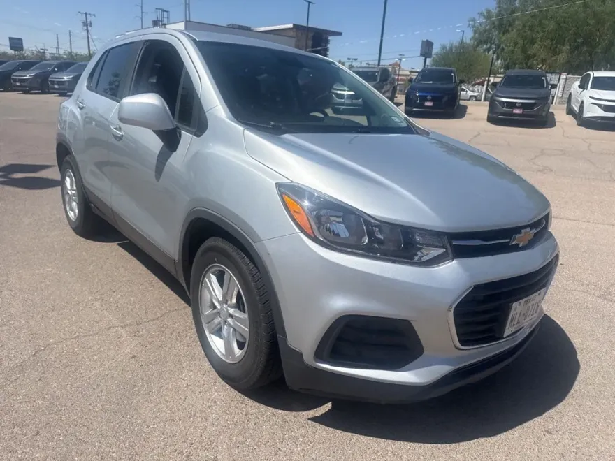 2019 Chevrolet Trax LS photo 1