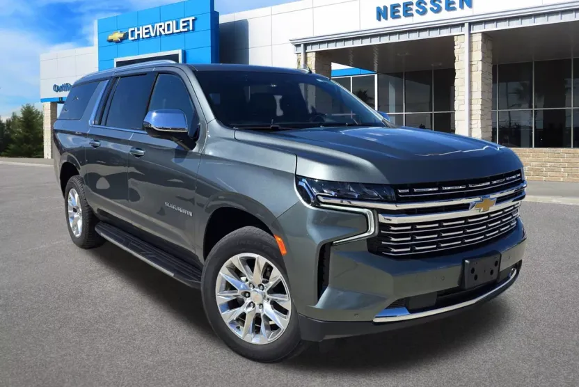 2023 Chevrolet Suburban Premier photo 1