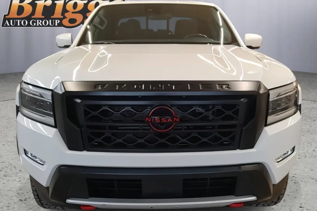 2022 Nissan Frontier PRO-X photo 1