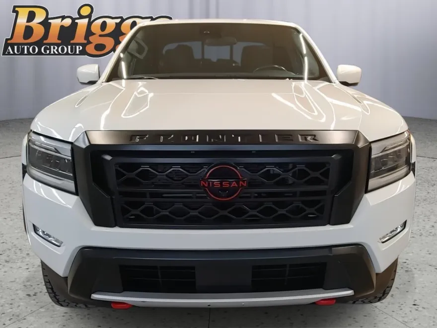 2022 Nissan Frontier PRO-X photo 1
