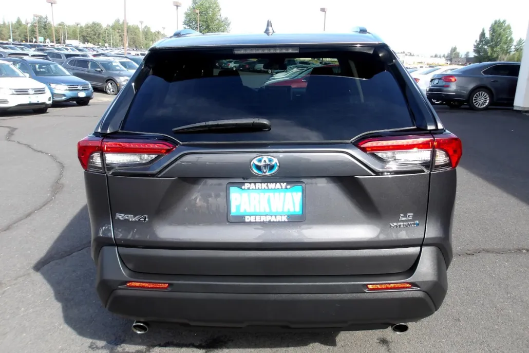 2023 Toyota RAV4 Hybrid LE photo 1