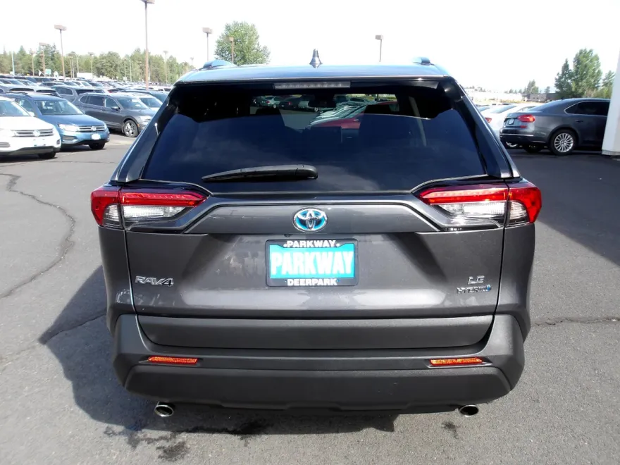 2023 Toyota RAV4 Hybrid LE photo 1