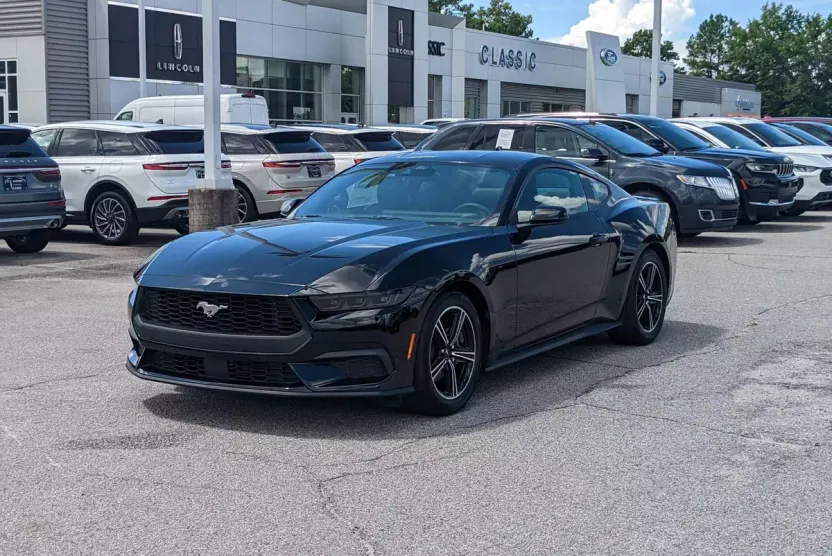 2025 Ford Mustang EcoBoost Premium photo 1