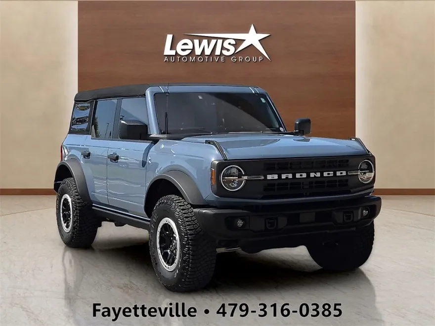 2023 Ford Bronco Black Diamond photo 1