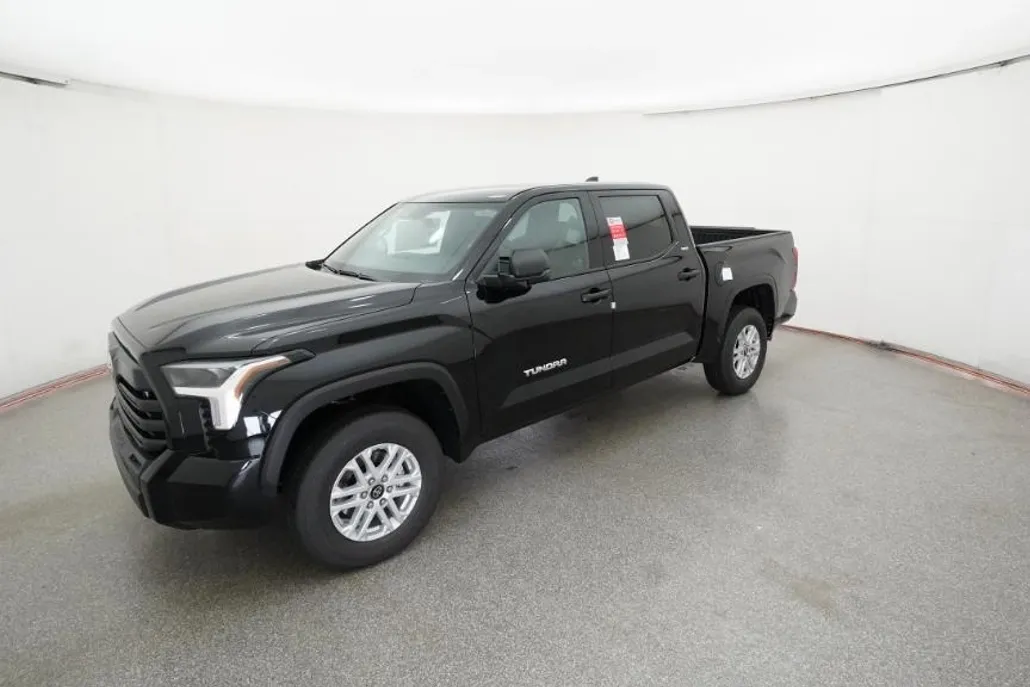2026 Toyota Tundra SR5 CrewMax photo 1