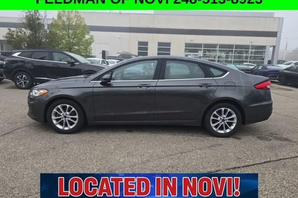 2020 Ford Fusion SE photo 1