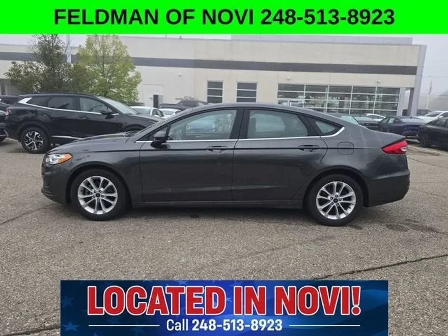2020 Ford Fusion SE photo 1