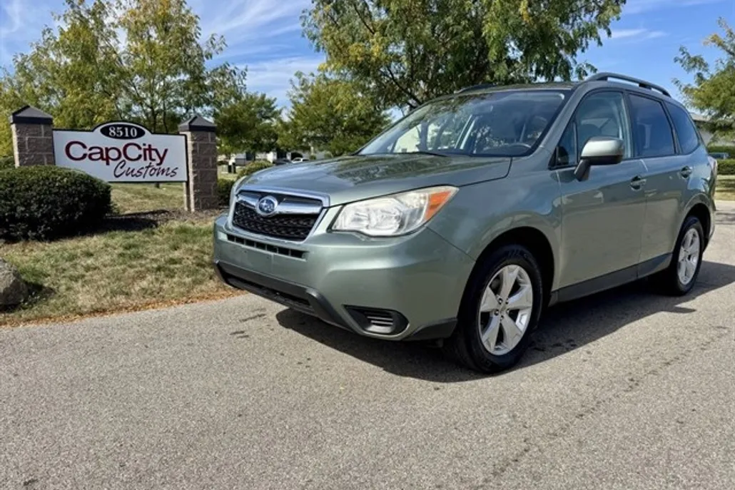 2014 Subaru Forester 2.5i Premium photo 1