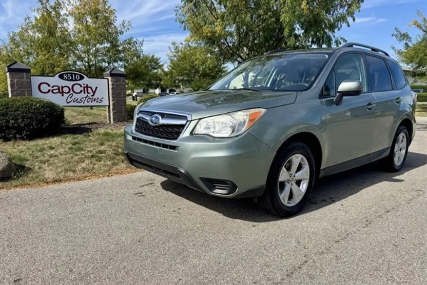 2014 Subaru Forester 2.5i Premium photo 1