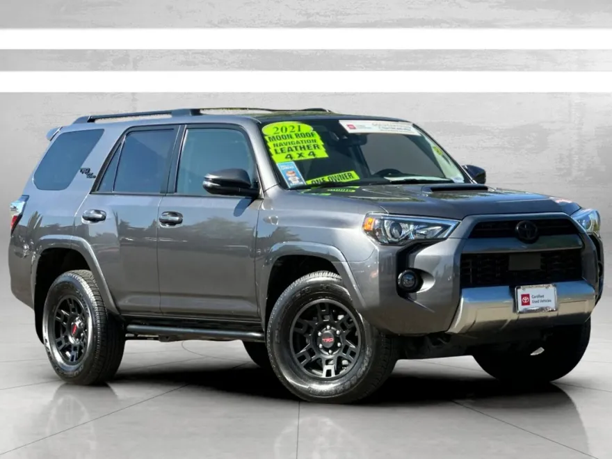 2021 Toyota 4Runner TRD Off-Road Premium photo 1