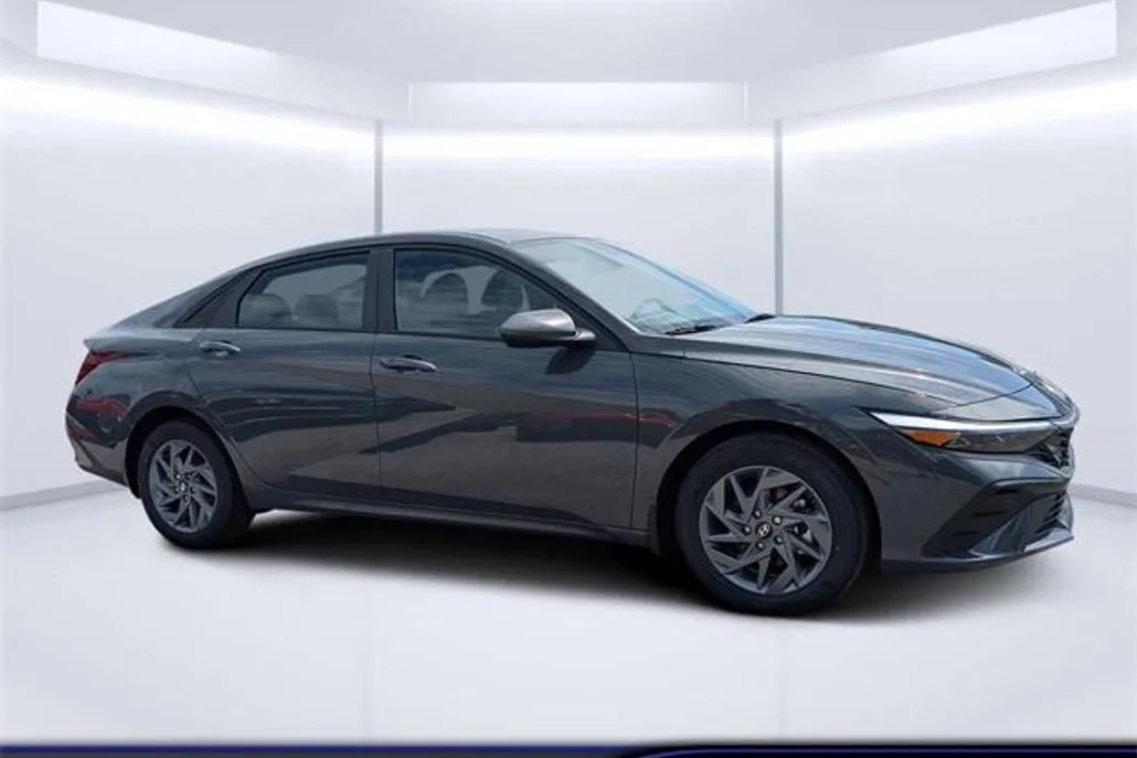 2025 Hyundai Elantra Hybrid Blue photo 1