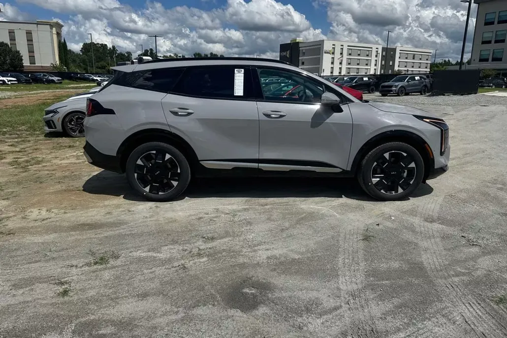 2026 Kia Sportage Hybrid photo 1