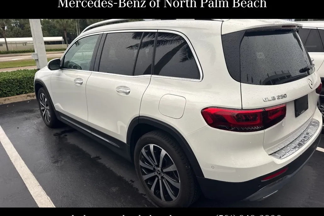 2022 Mercedes Benz GLB 250 photo 1
