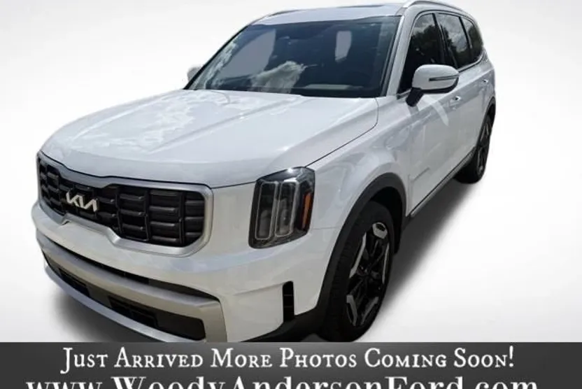 2024 Kia Telluride S photo 1