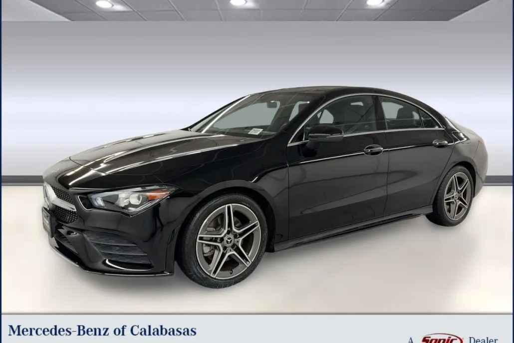 2023 Mercedes Benz CLA 250 4MATIC photo 1