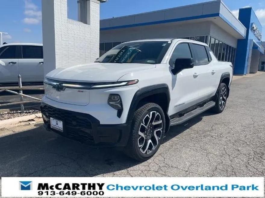 2024 Chevrolet Silverado EV RST photo 1
