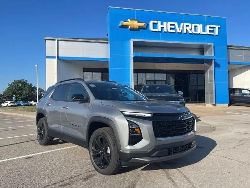 2026 Chevrolet Equinox LT photo 1