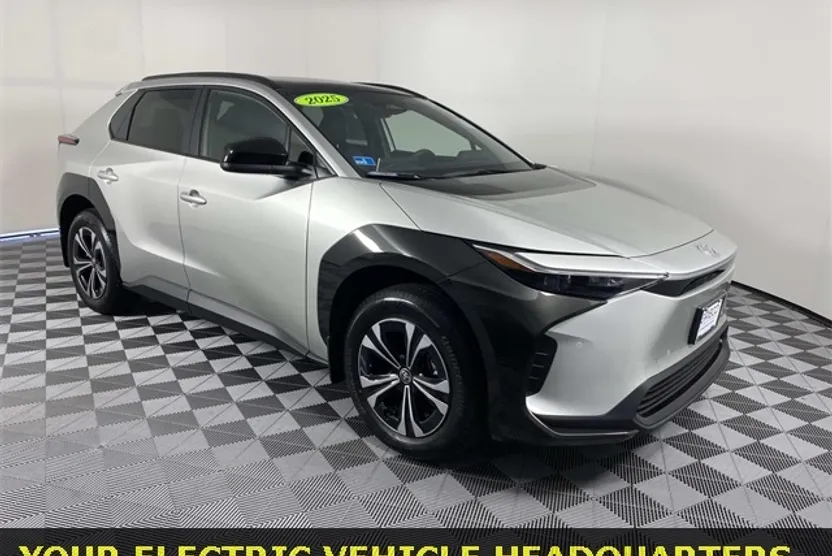 2025 Toyota bZ4X XLE photo 1