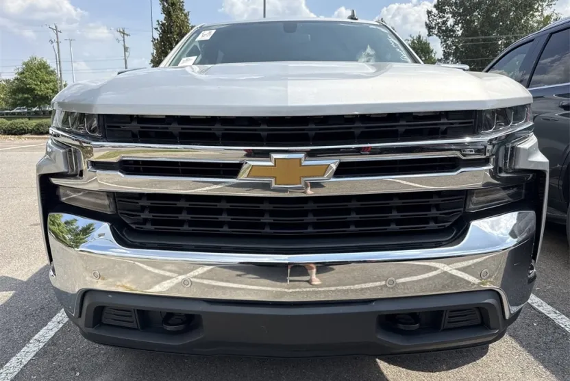 2019 Chevrolet Silverado 1500 LT photo 1