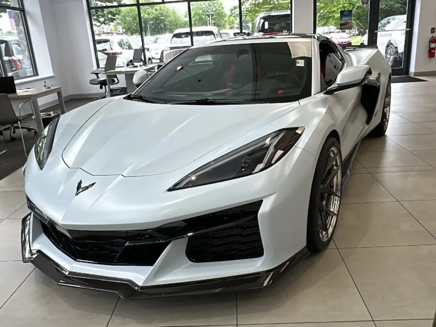 2023 Chevrolet Corvette Z06 Coupe 2LZ photo 1