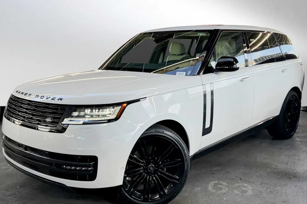 2025 Land Rover Range Rover SE photo 1