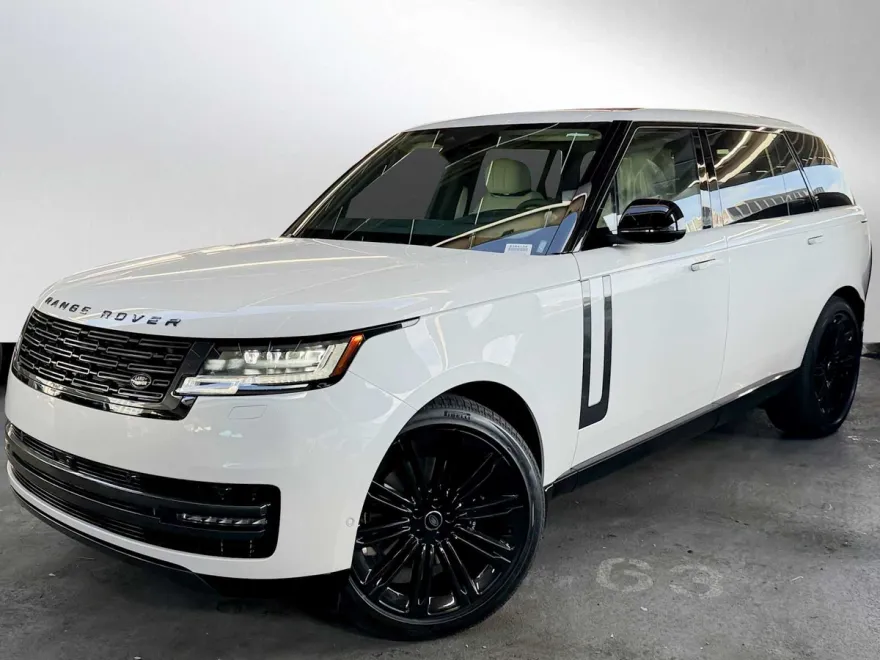 2025 Land Rover Range Rover SE photo 1