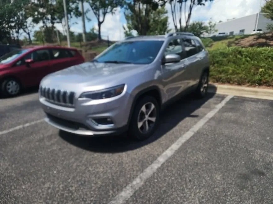 2020 Jeep Cherokee Limited photo 1