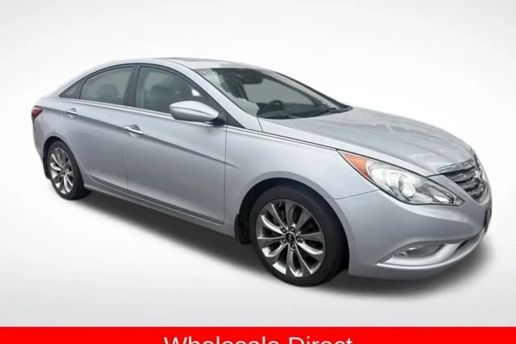 2011 Hyundai Sonata SE photo 1