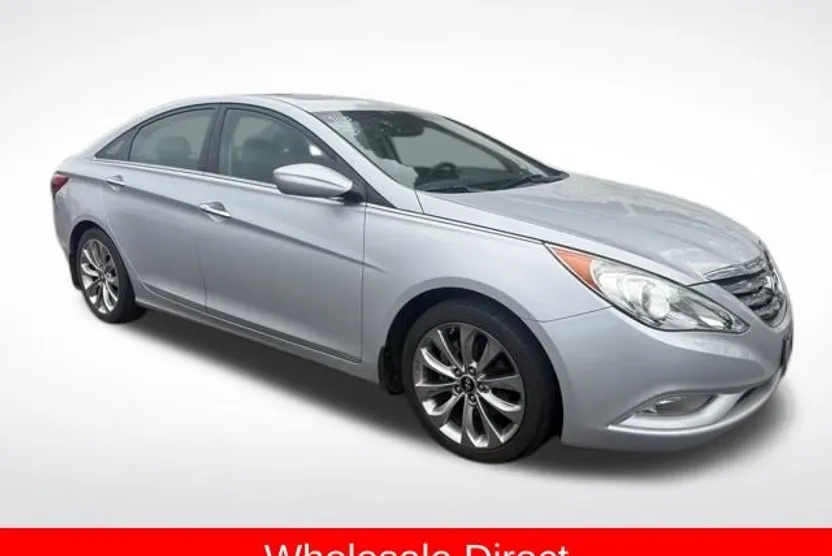 2011 Hyundai Sonata SE photo 1