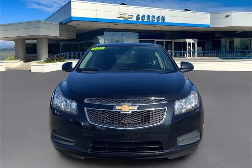 2013 Chevrolet Cruze photo 1