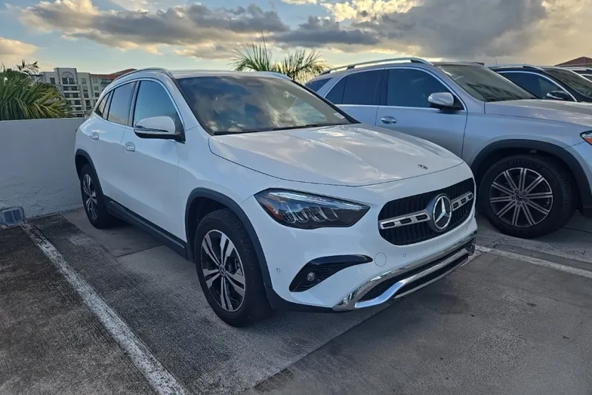 2024 Mercedes Benz GLA 250 photo 1