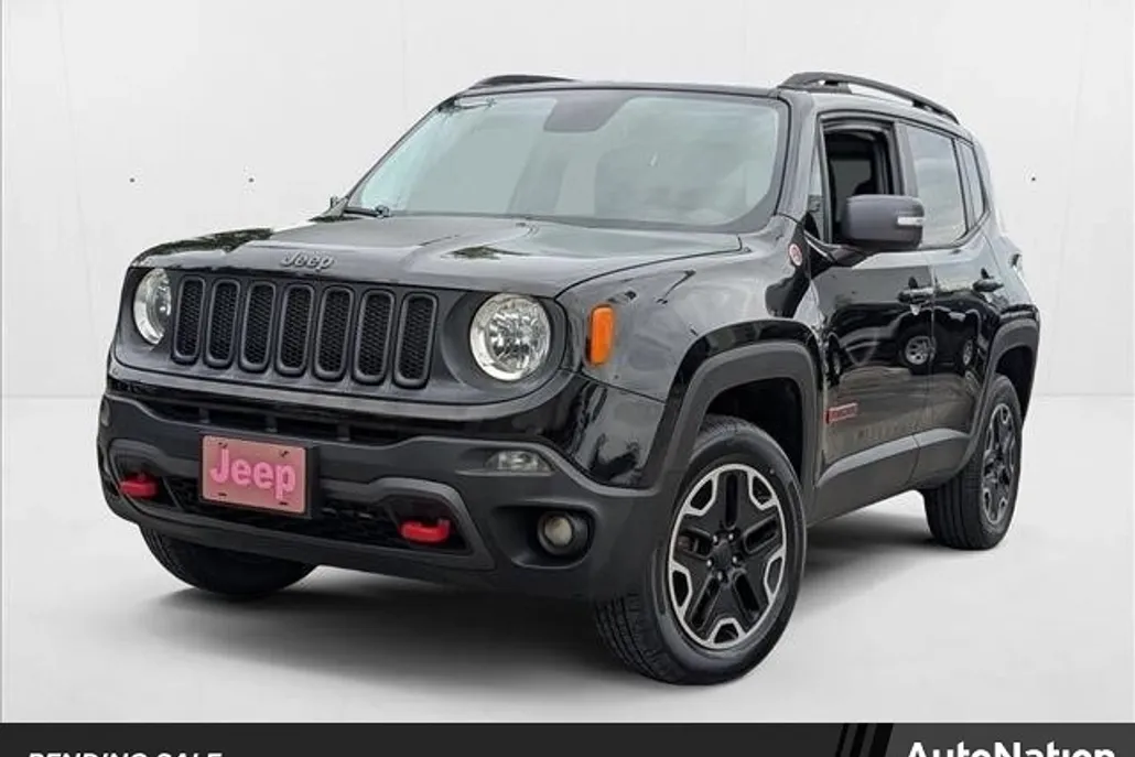 2016 Jeep Renegade Trailhawk photo 1