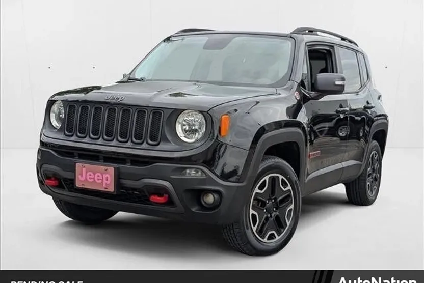 2016 Jeep Renegade Trailhawk photo 1