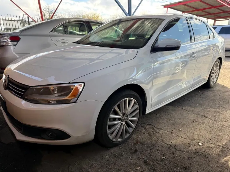 2014 Volkswagen Jetta SEL photo 1