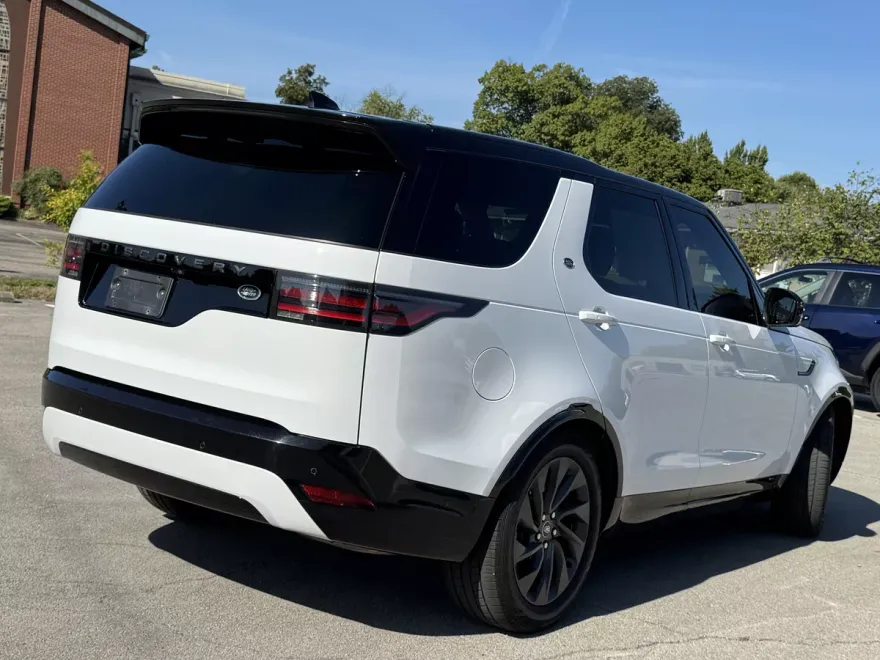 2022 Land Rover Discovery P300 S S R-Dynamic photo 1