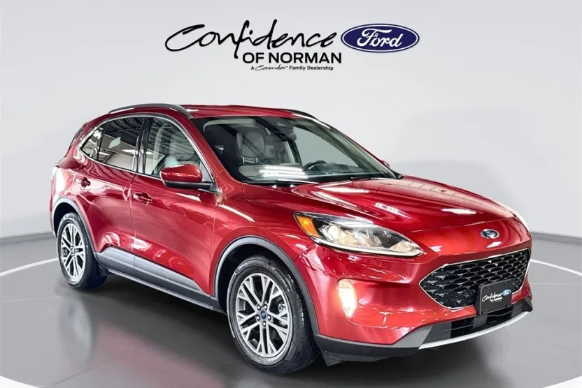 2020 Ford Escape SEL photo 1