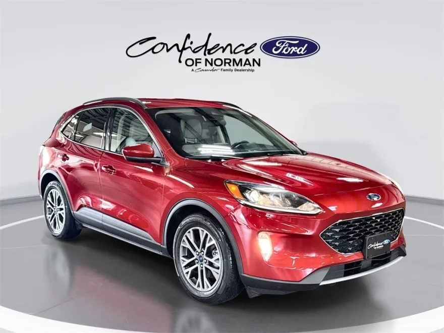 2020 Ford Escape SEL photo 1