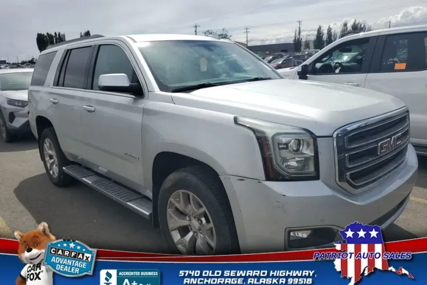 2017 Gmc Yukon SLE photo 1
