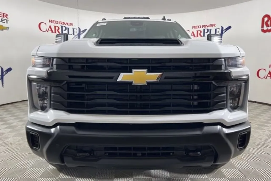 2025 Chevrolet Silverado 2500HD photo 1