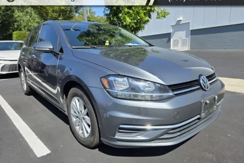 2018 Volkswagen Golf TSI S photo 2