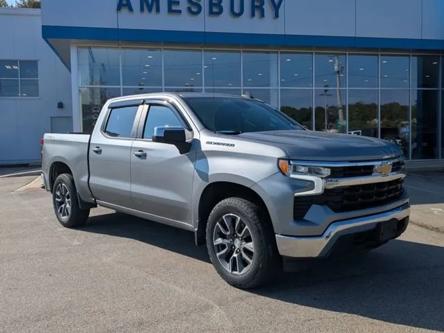 2023 Chevrolet Silverado 1500 LT photo 1
