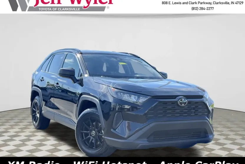 2021 Toyota RAV4 LE photo 1