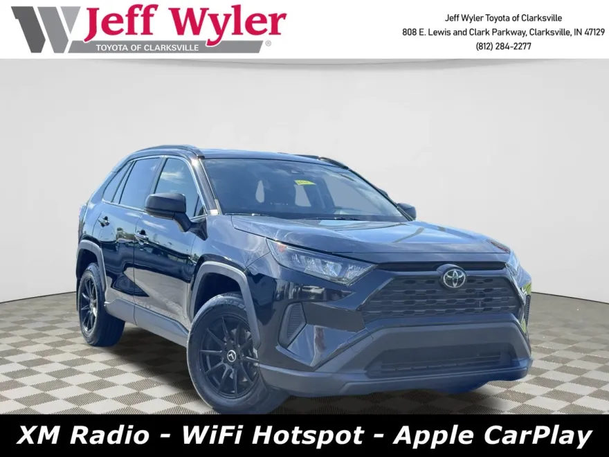 2021 Toyota RAV4 LE photo 1