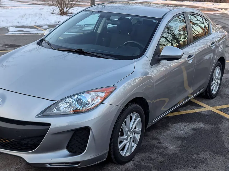 2012 Mazda Mazda3 Touring photo 2