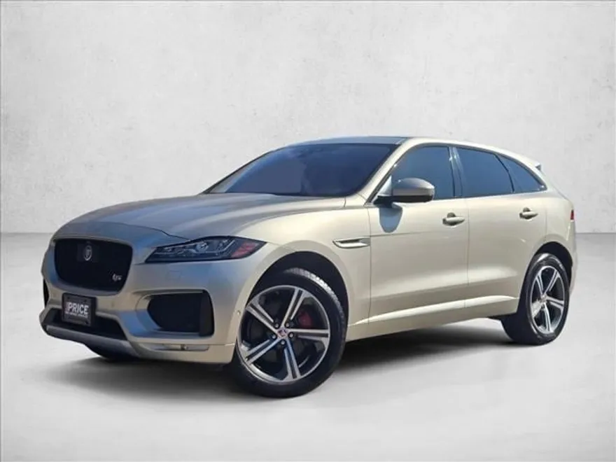 2017 Jaguar F-PACE S photo 1