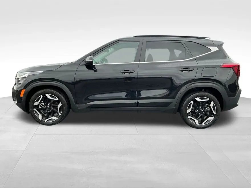2024 Kia Seltos SX photo 1