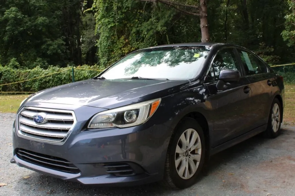 2015 Subaru Legacy 2.5i Premium photo 1
