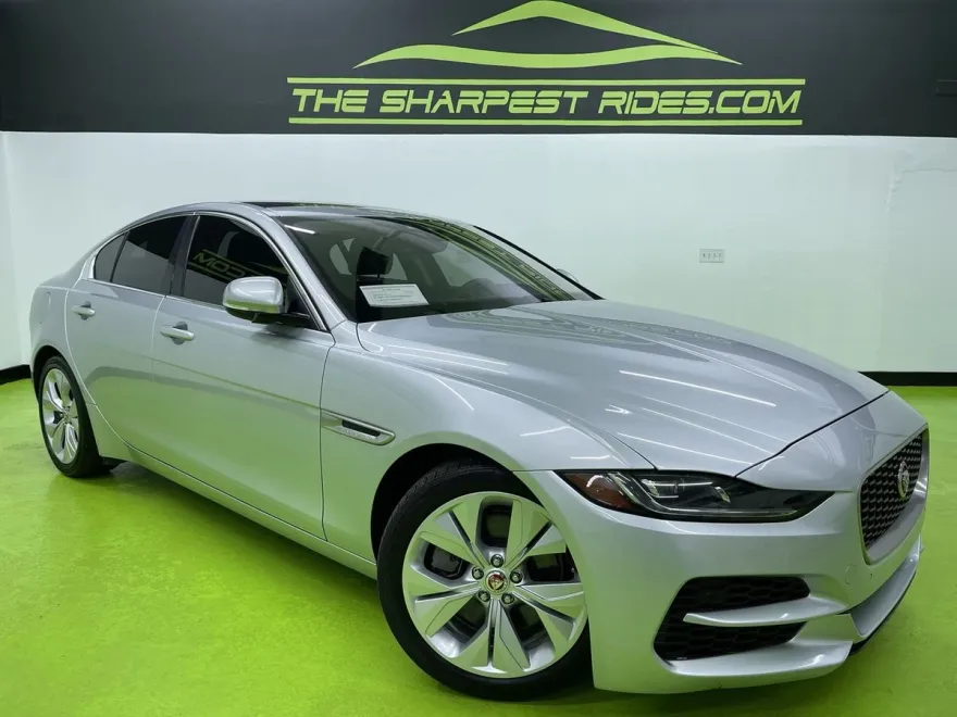 2020 Jaguar XE S photo 1