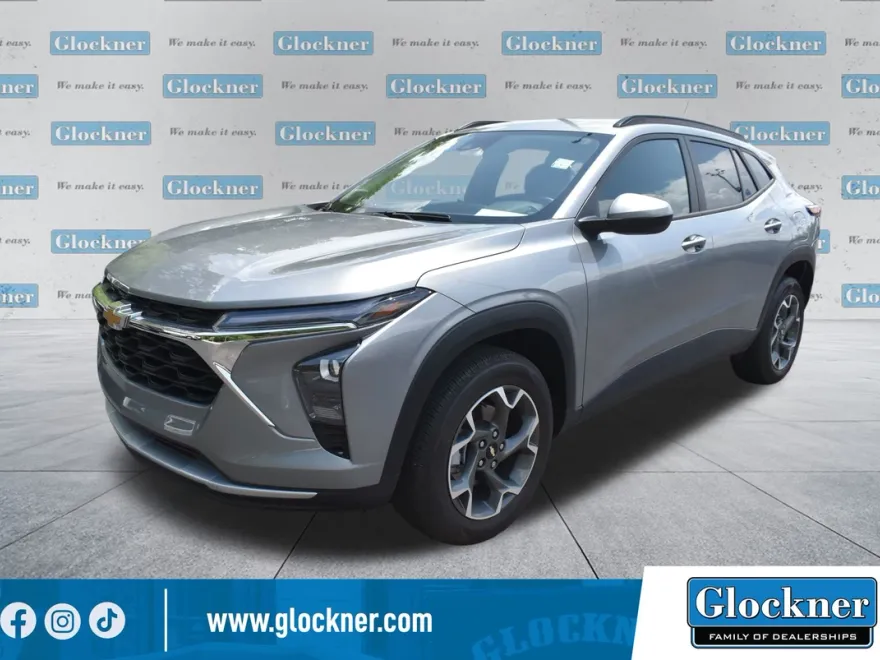 2024 Chevrolet Trax LT photo 1