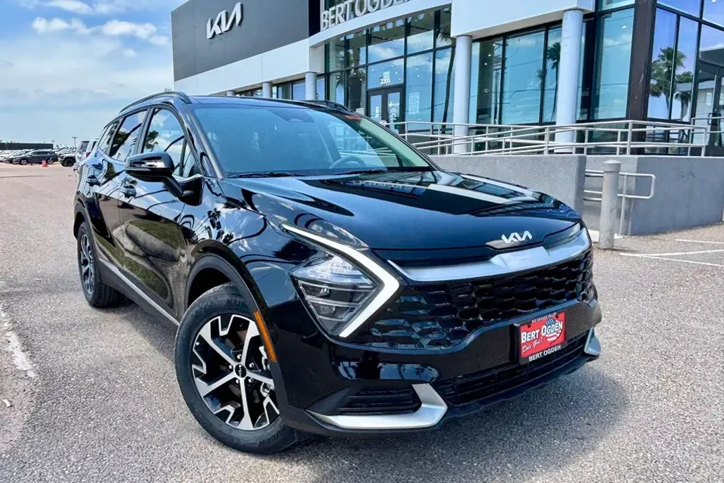 2025 Kia Sportage EX photo 1